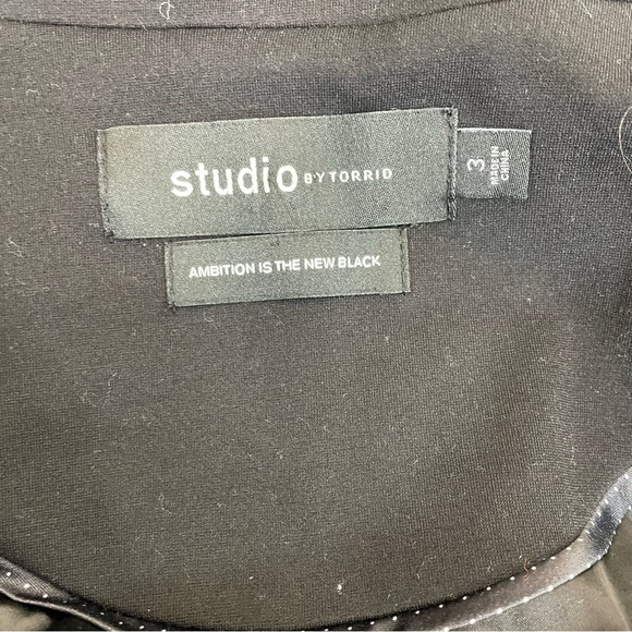 Studio by Torrid Black Gabardine Madison Blazer - Picture 5 of 8